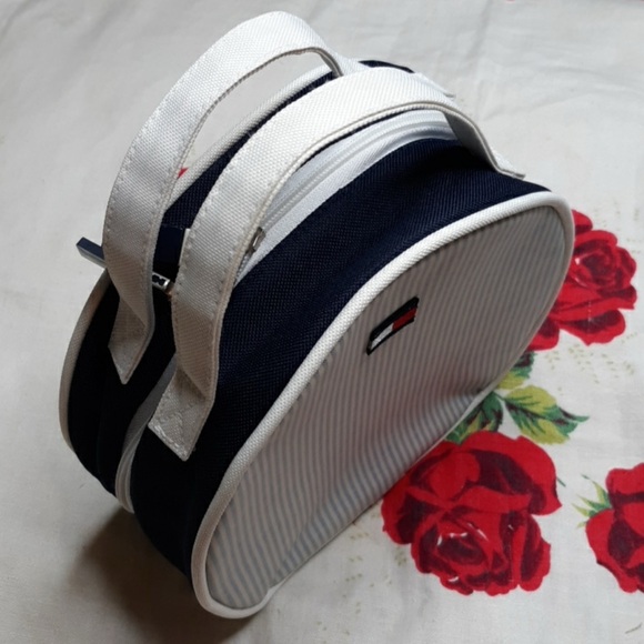 Tommy Hilfiger Travel Toiletry Case - Picture 2 of 3